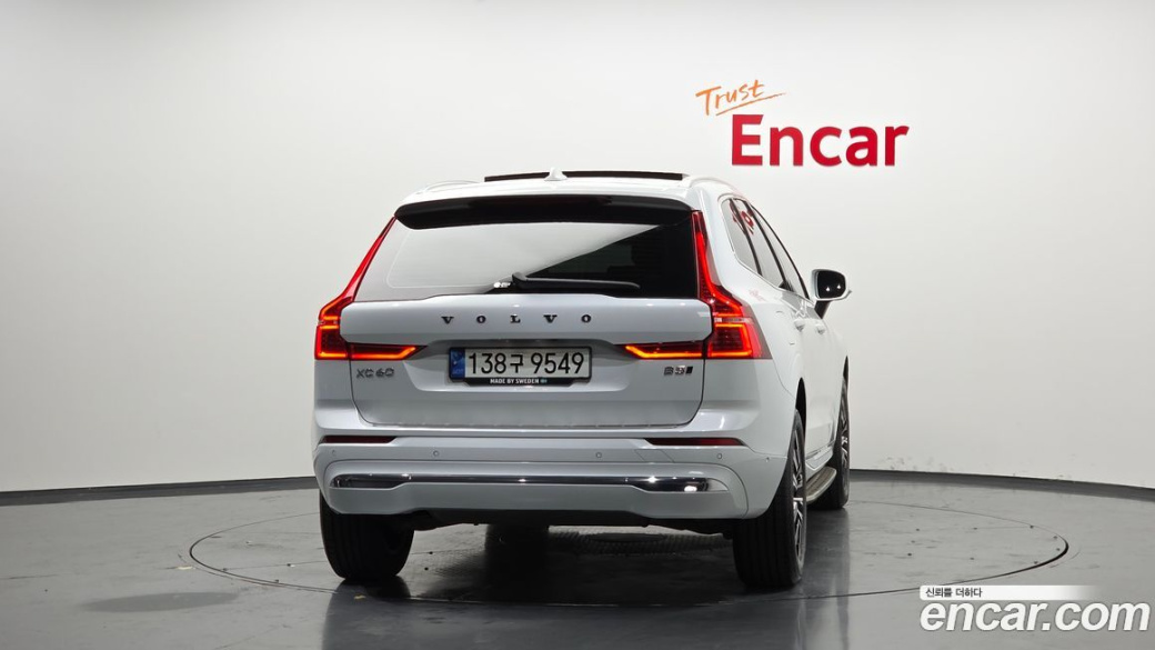 Volvo XC60 B5 Inscription, 2022