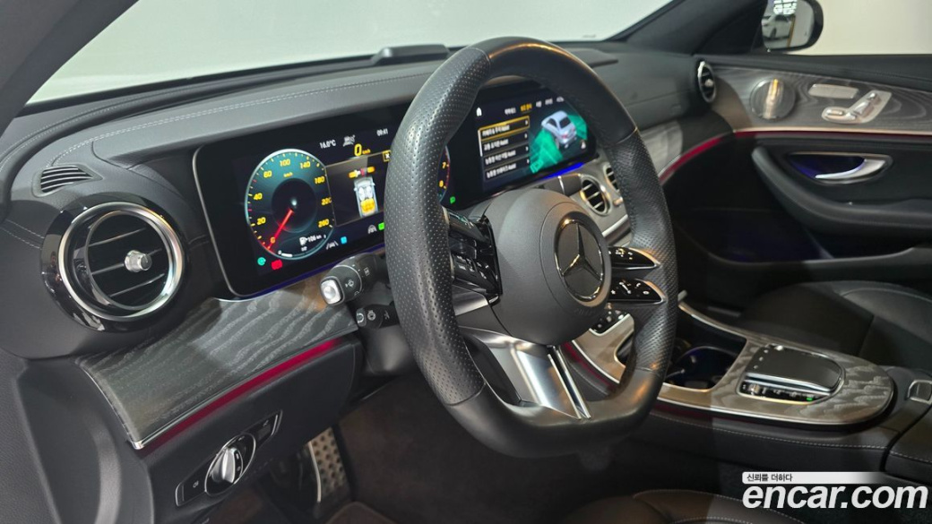 Mercedes-Benz E-Class E350 4MATIC AMG Line, 2023