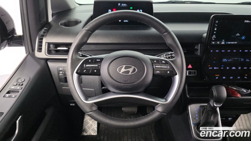 Hyundai Staria Tourer 9-Seater, 2025
