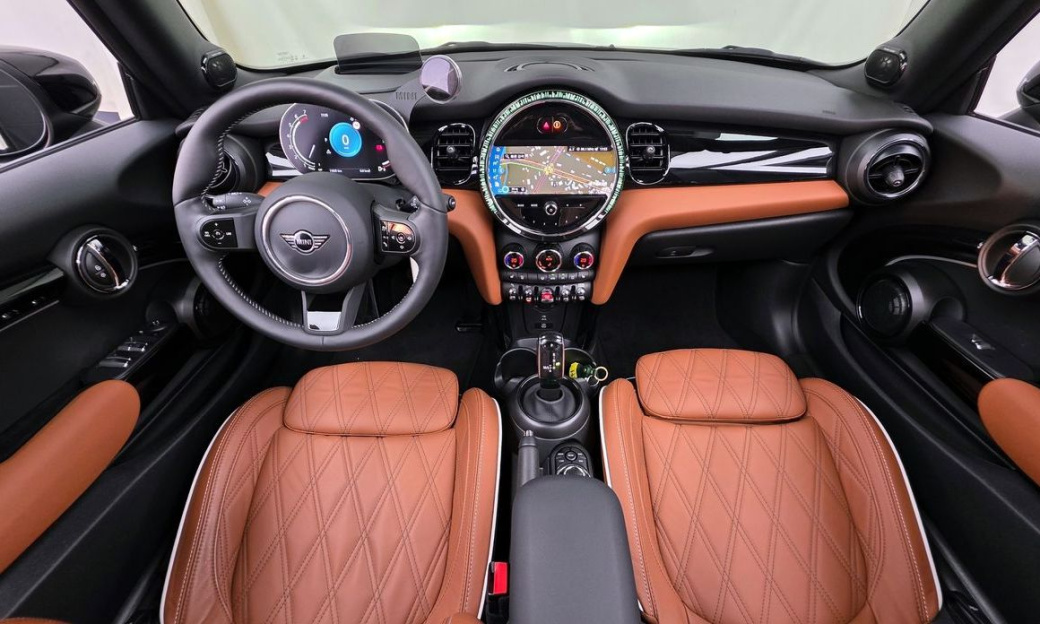 Mini Cooper Convertible Classic, 2024