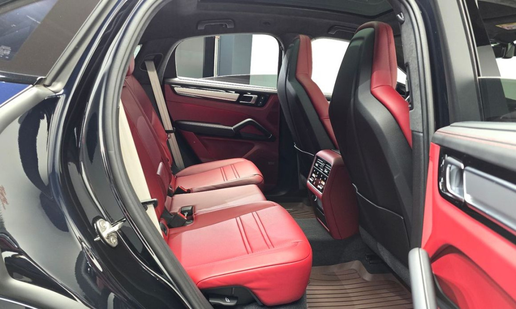 Porsche Cayenne 3.0 COUPE PLATINUM EDITION, 2023