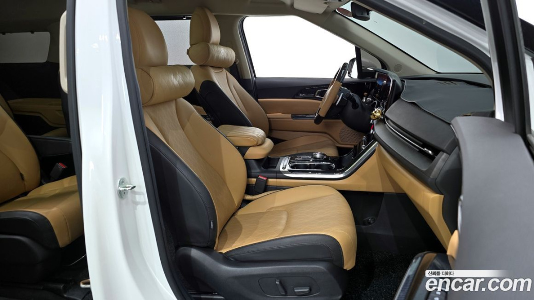 Kia Carnival 9-Seater Noblesse, 2023