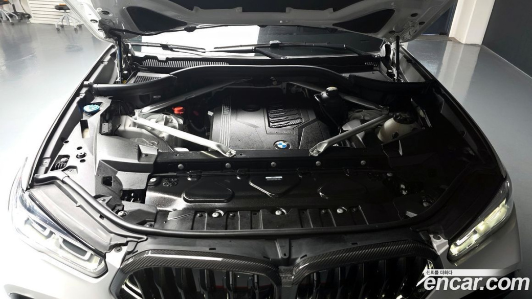 BMW X6 xDrive40i M Sport, 2023
