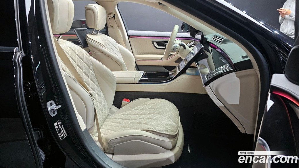 Mercedes-Benz S-Class S500L 4MATIC, 2023