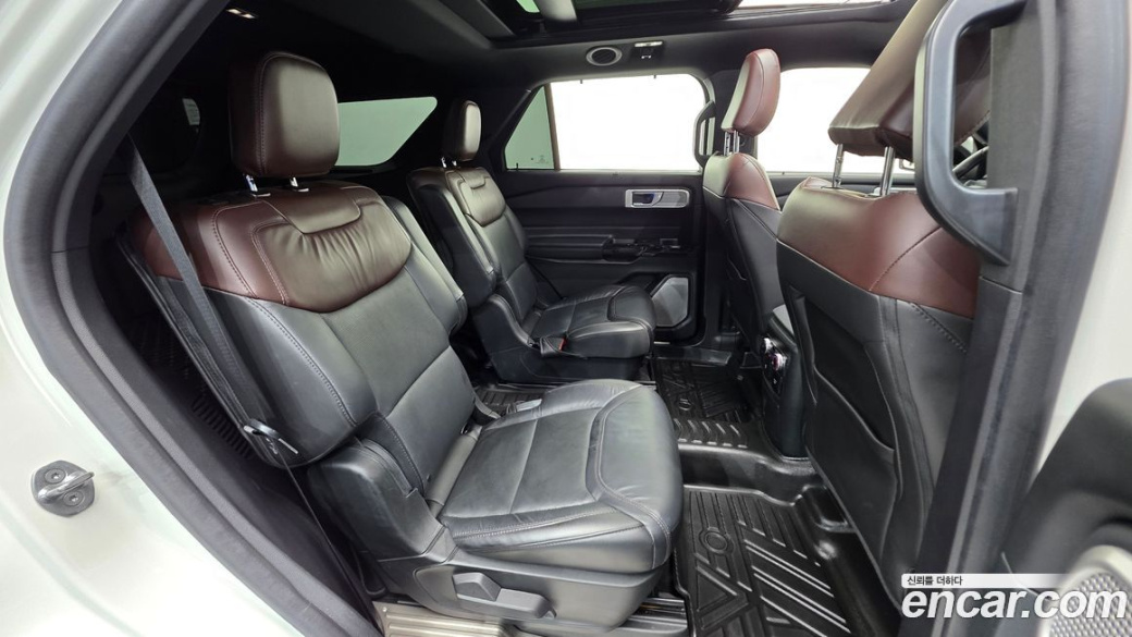 Ford Explorer 3.0 Platinum 4WD, 2022