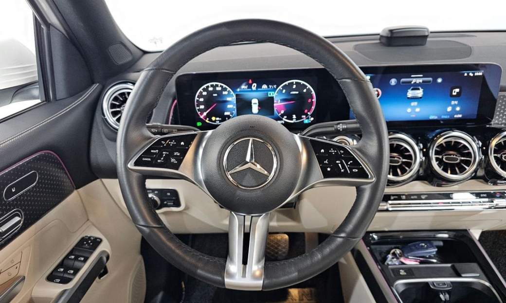 Mercedes-Benz GLB-Class GLB200 d, 2024