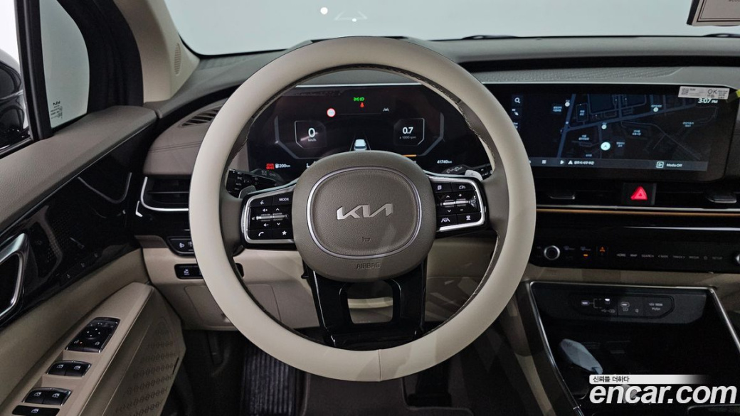 Kia Carnival 9-Seater Hi Limousine, 2024