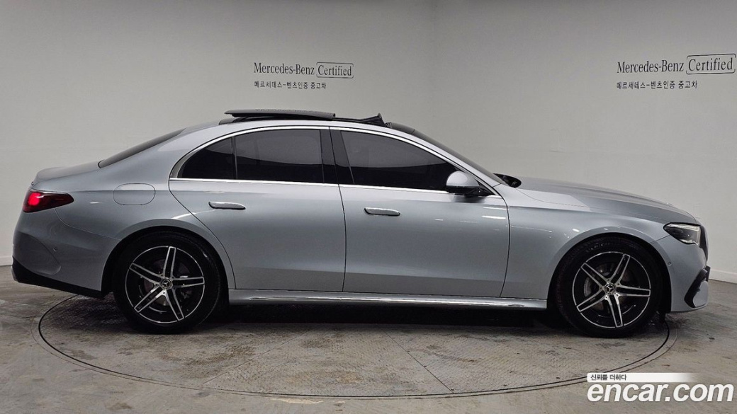 Mercedes-Benz E-Class E300 4MATIC AMG Line, 2024