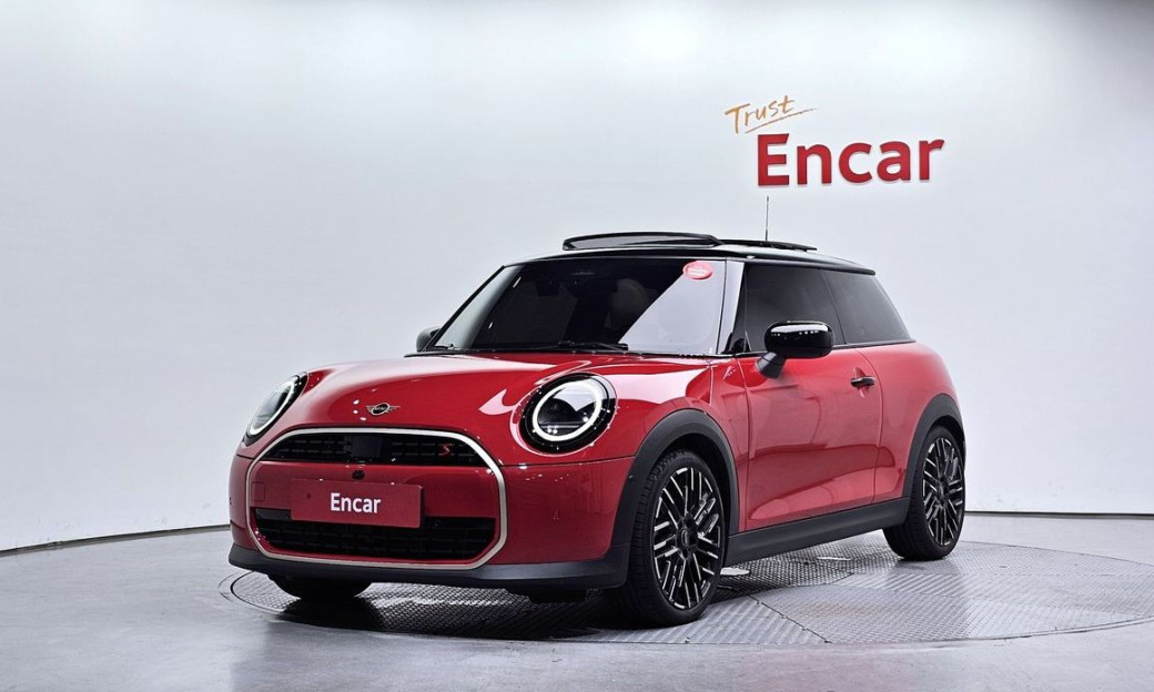 Mini Cooper Favoured, 2025