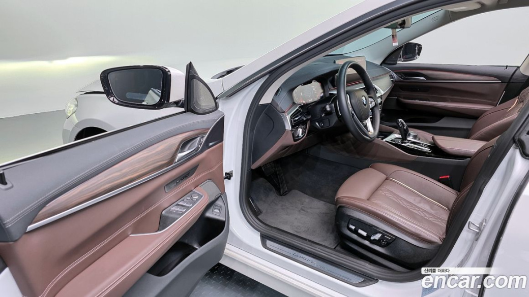 BMW Gran Turismo 630i xDrive Luxury, 2023