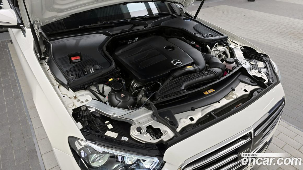 Mercedes-Benz E-Class E350 4MATIC Exclusive, 2023