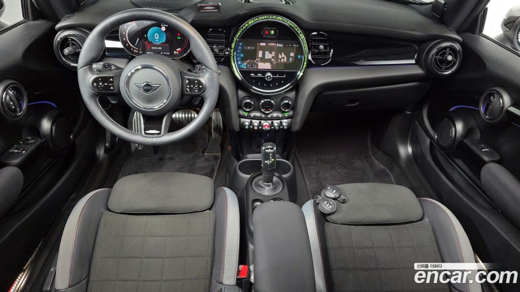 Mini Cooper JCW, 2024
