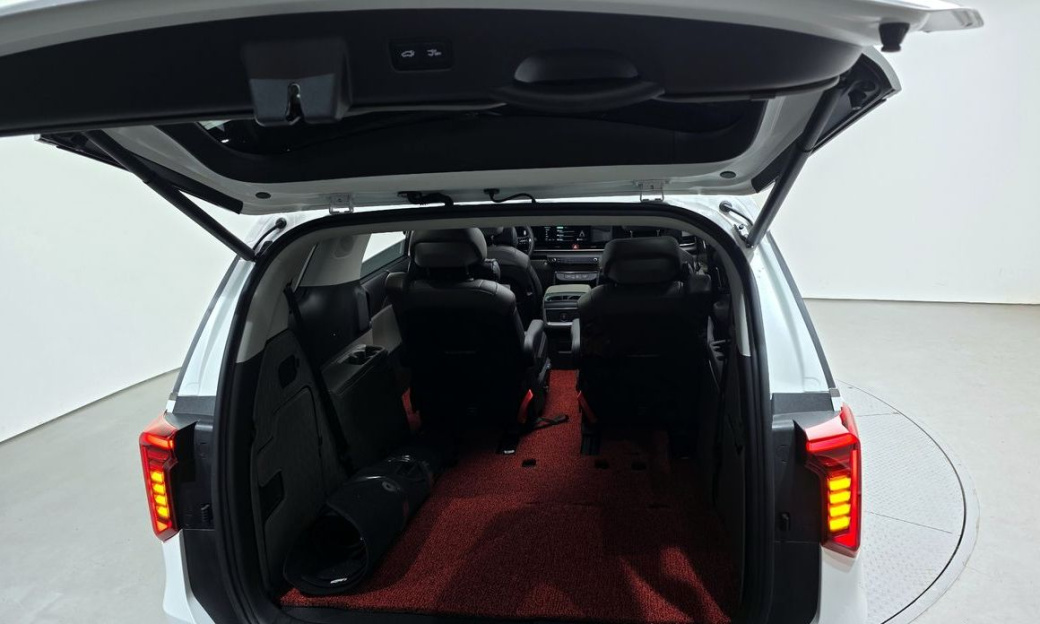 Kia Carnival 7-Seater Noblesse, 2025