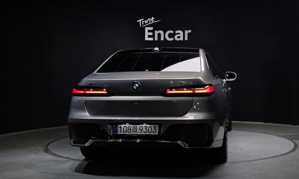 BMW 7-Series 740i xDrive M Sport Limited, 2025