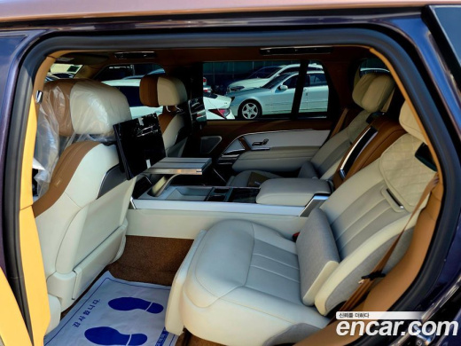 Land Rover Range Rover P530 SV Long Wheel Base, 2023