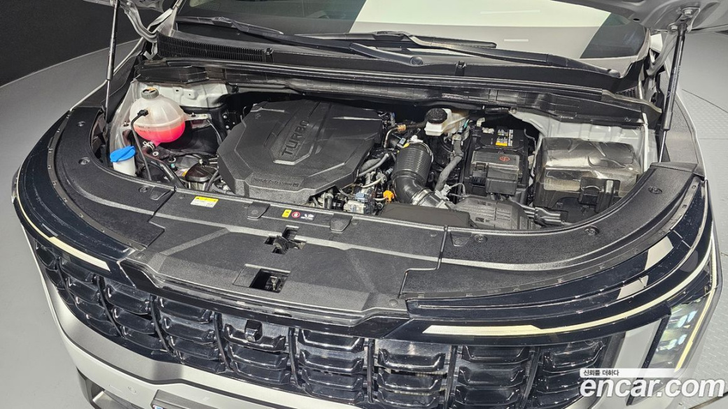 Kia Carnival 9-Seater Gravity, 2025