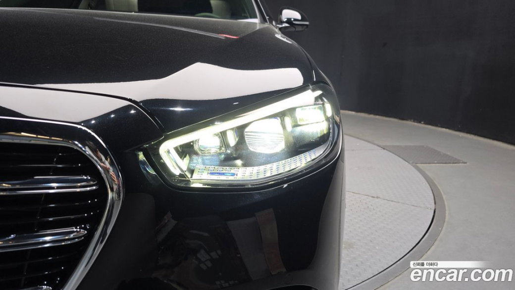 Mercedes-Benz S-Class S500L 4MATIC, 2023