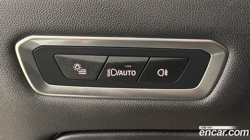 BMW X7 xDrive 40i Design Pure Excellence 6-Seater, 2025