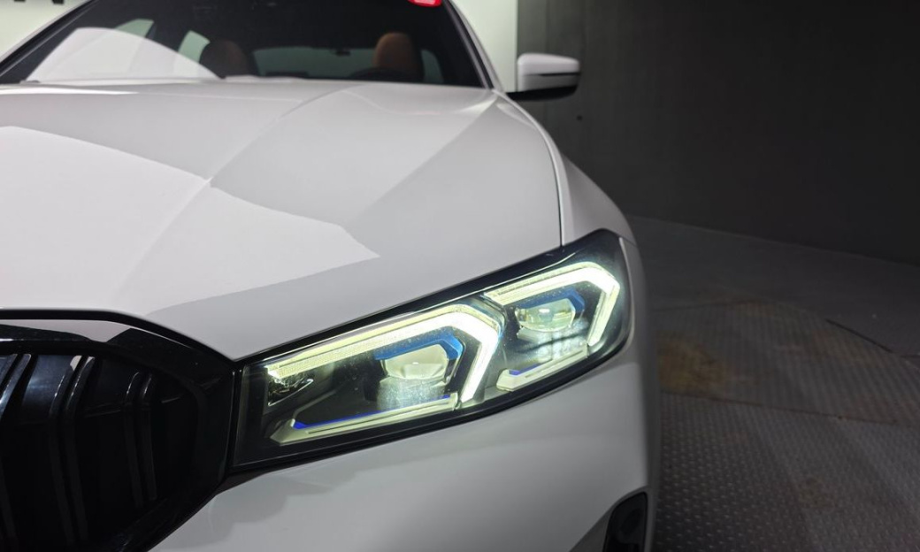 BMW 3-Series 320i M Sport, 2024