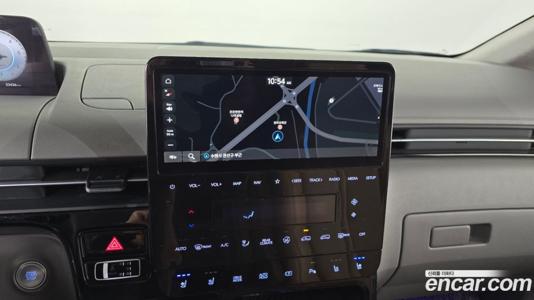 Hyundai Staria 4WD Lounge 7-Seater, 2023