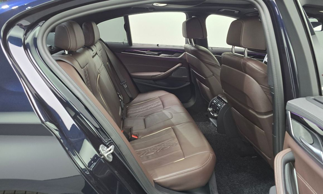 BMW 5-Series 530i M Sport Package, 2022