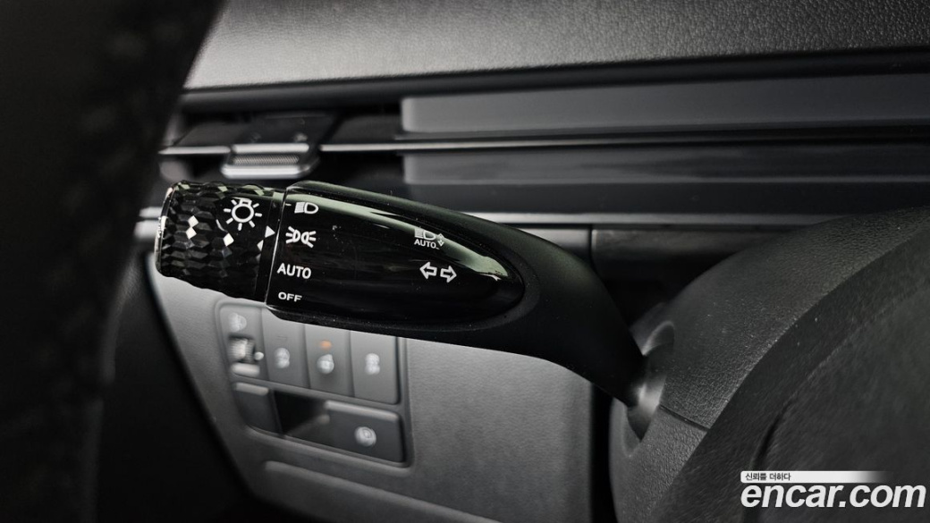 Hyundai Staria Tourer 11-Seater, 2024