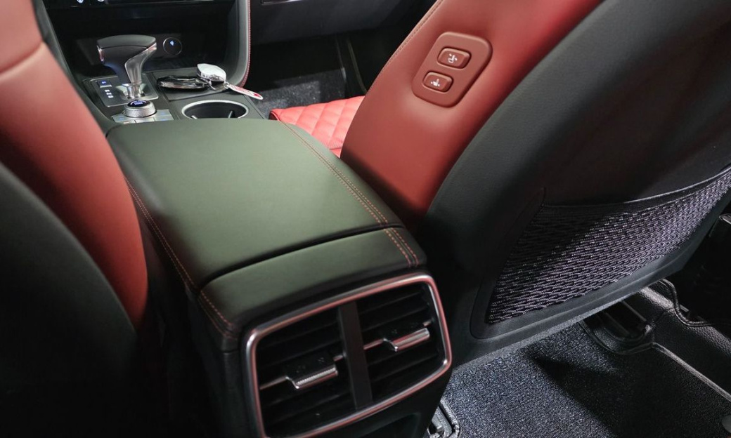 Genesis G70 Gasoline 2.5T 2WD, 2024