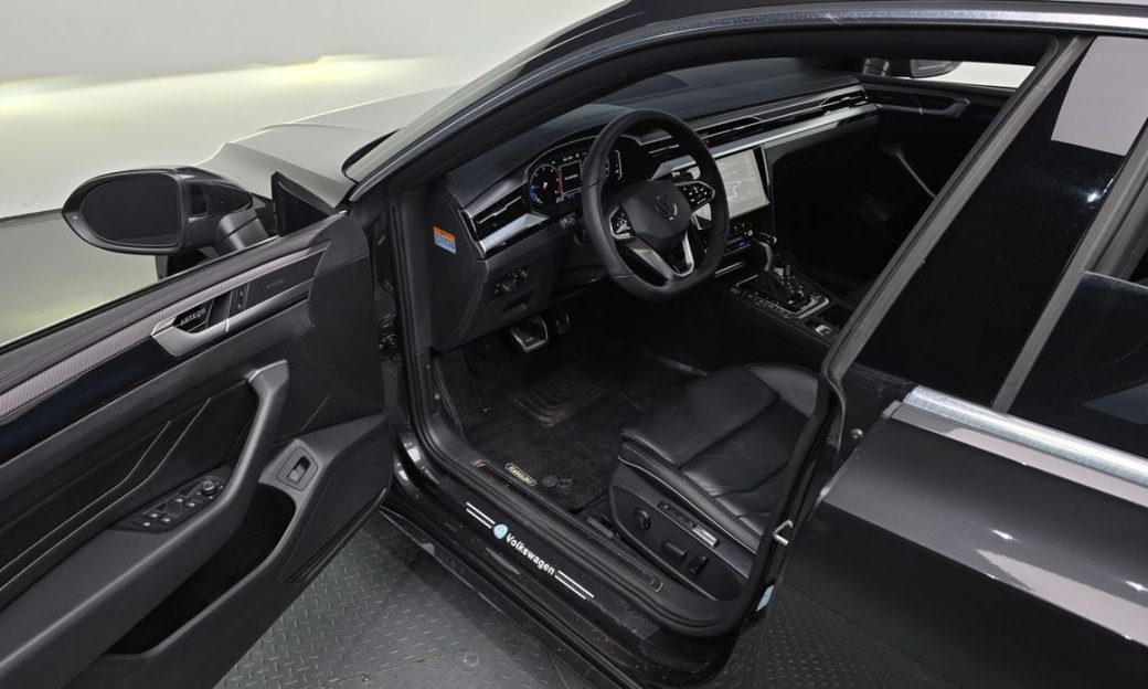 Volkswagen Arteon 2.0 TDI R-LIINE 4Motion, 2022