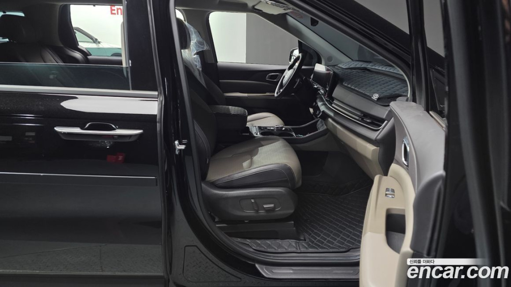 Kia Carnival 7-Seater Noblesse, 2025