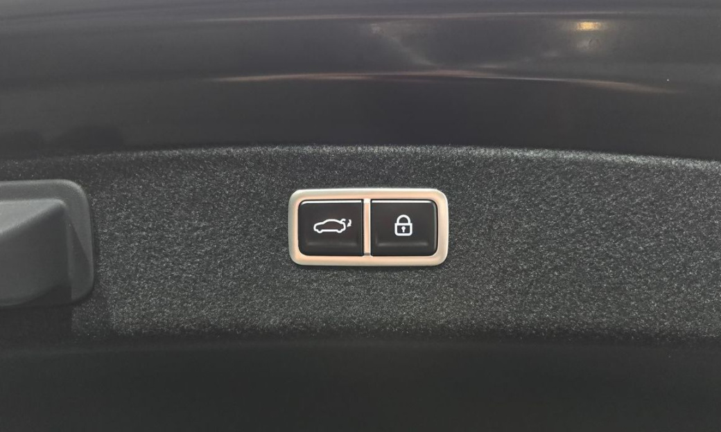 Genesis G80 Gasoline 2.5 Turbo AWD, 2025