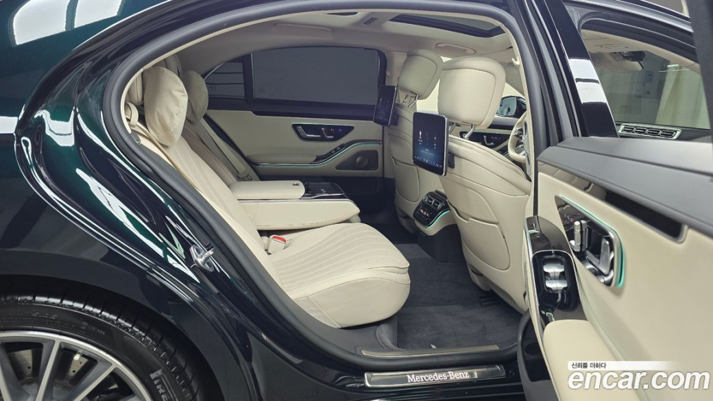 Mercedes-Benz S-Class S500L 4MATIC, 2022
