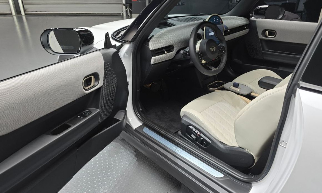 Mini Cooper Favoured, 2025