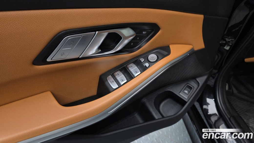 BMW 3-Series 320i M Sport, 2023