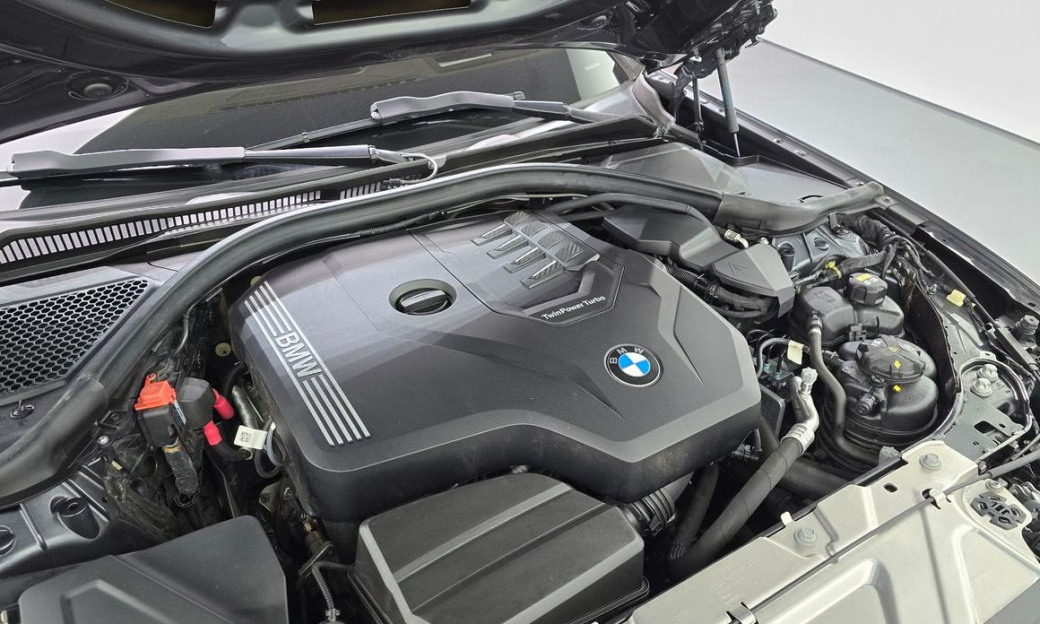 BMW 3-Series 320i M Sport, 2022