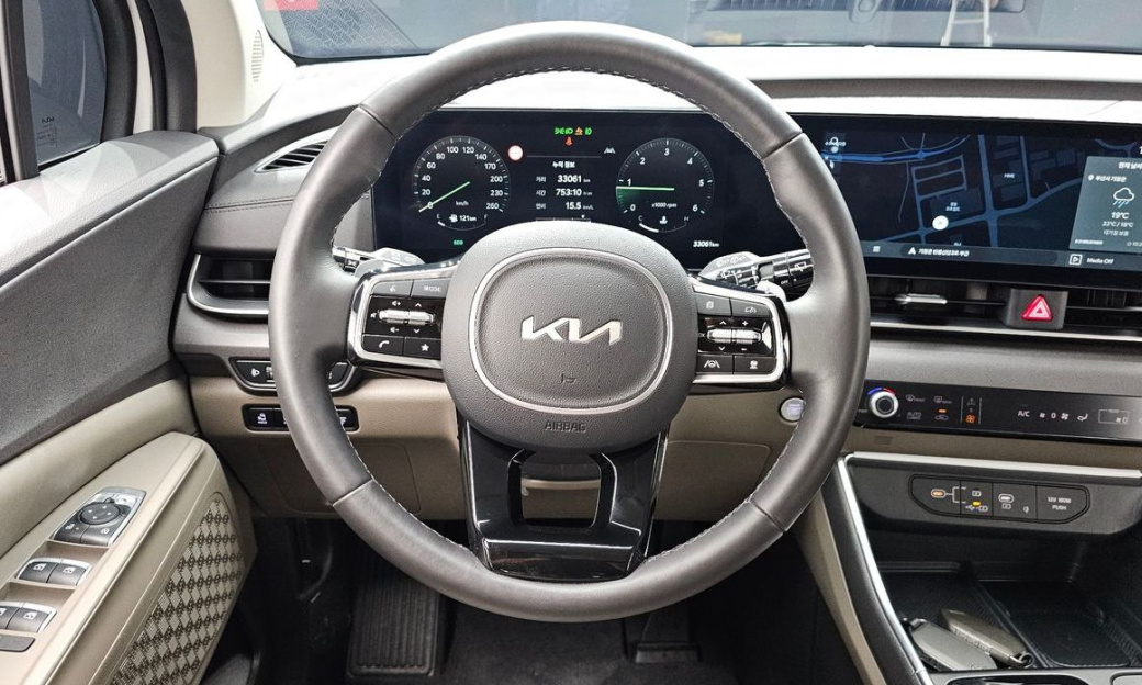 Kia Carnival 9-Seater Noblesse, 2024
