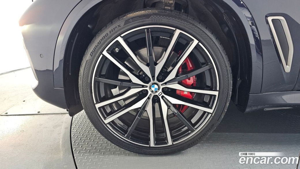 BMW X5 M50i, 2022