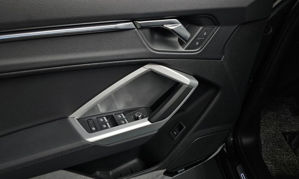 Audi Q3 35 TDI Premium, 2025