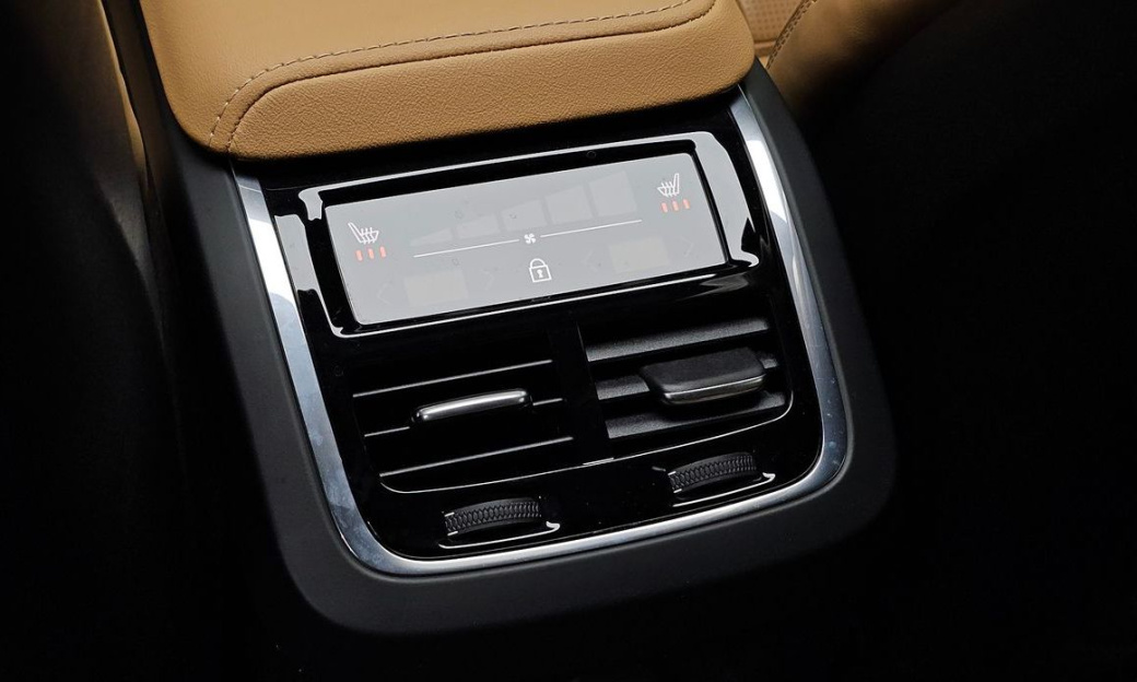 Volvo S60 B5 Ultimate Bright, 2024