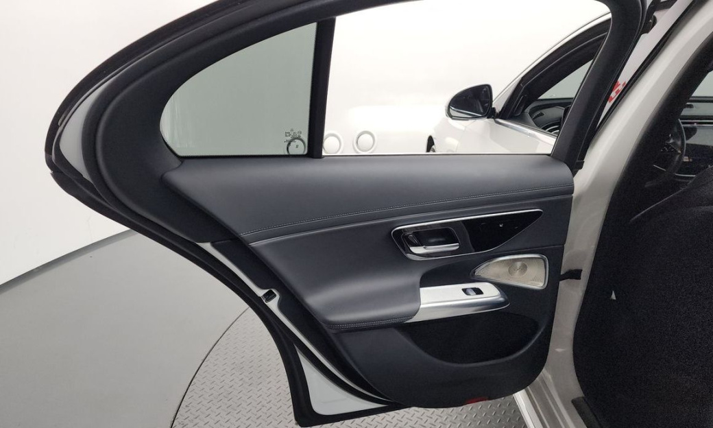 Mercedes-Benz E-Class E300 4MATIC Exclusive, 2024