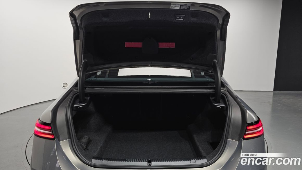 BMW 5-Series 530i xDrive M Sport, 2025