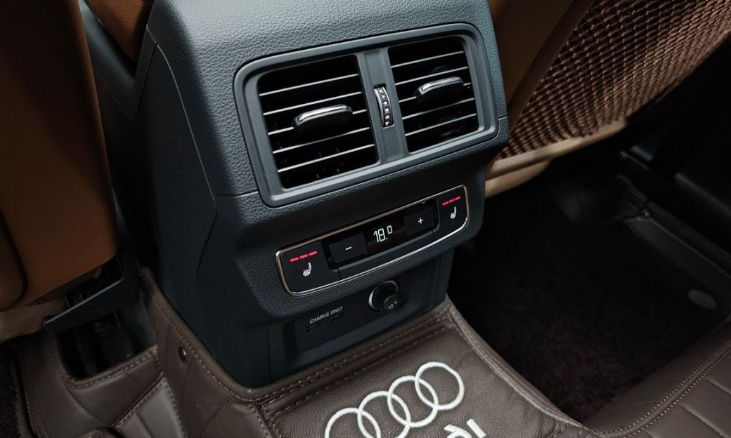 Audi Q5 45 TFSI Quattro Premium, 2024