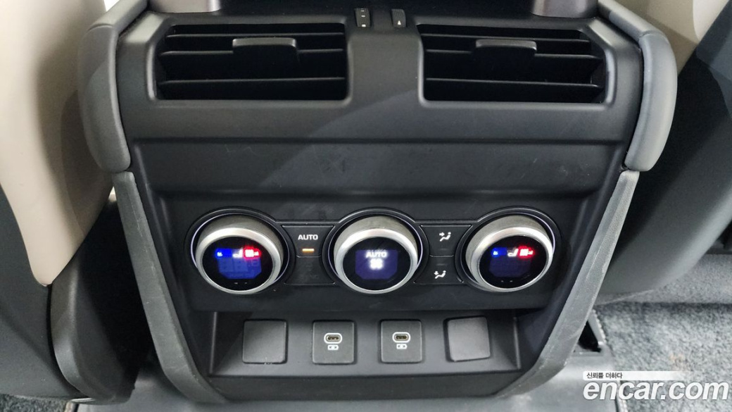Land Rover Defender 110 D300 HSE, 2023