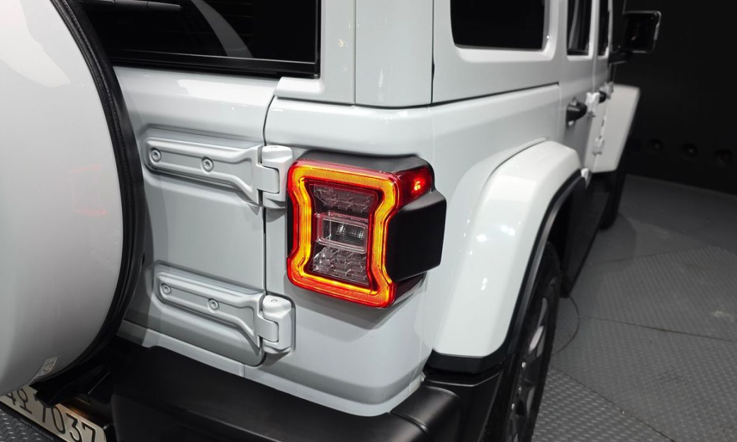 Jeep Wrangler 2.0 Overland Power Top 4Door, 2021