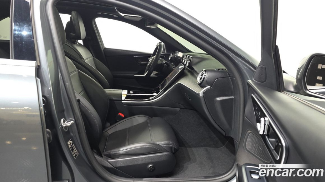 Mercedes-Benz C-Class C200 4MATIC Avantgarde, 2022