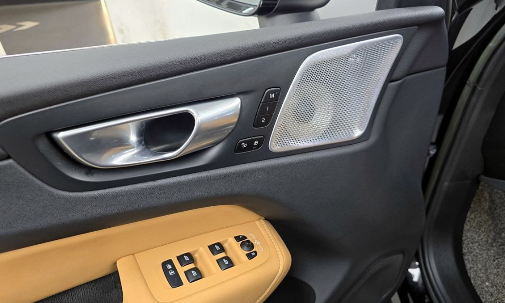 Volvo XC60 B5 Inscription, 2022
