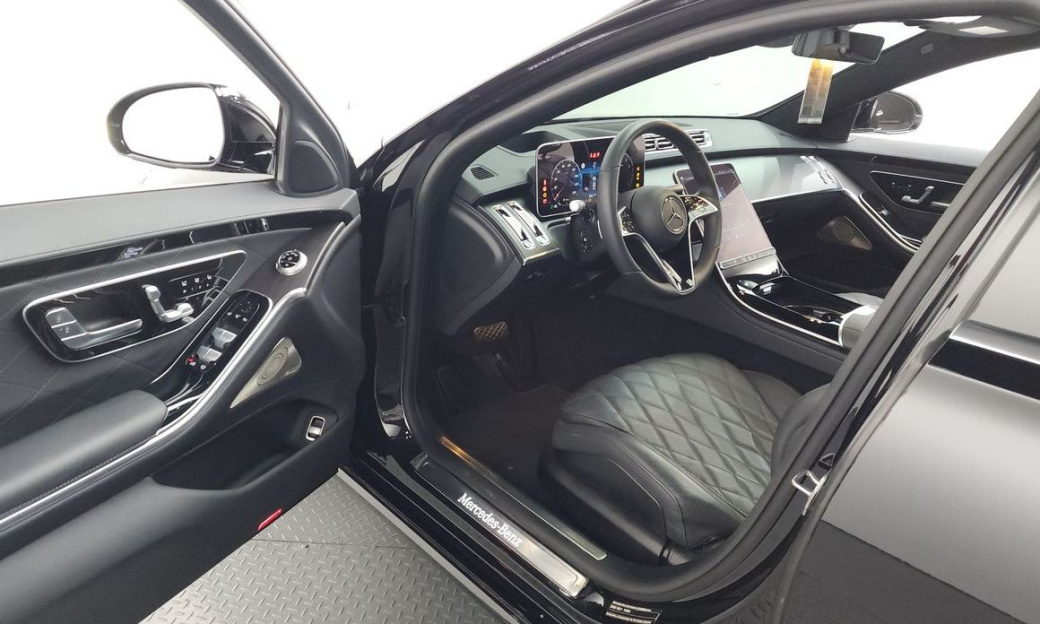 Mercedes-Benz S-Class S450L 4MATIC, 2023