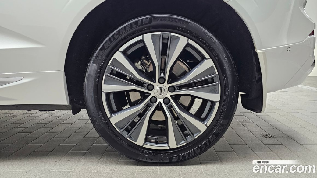 Volvo XC60 B6 Inscirtion, 2022