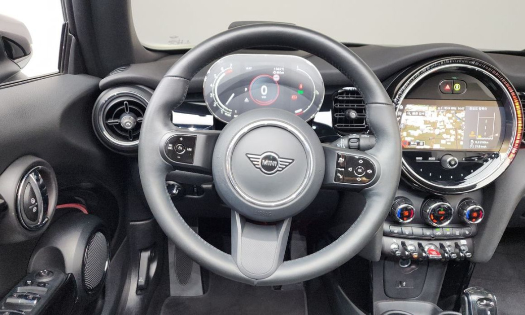 Mini Cooper Convertible Classic, 2024