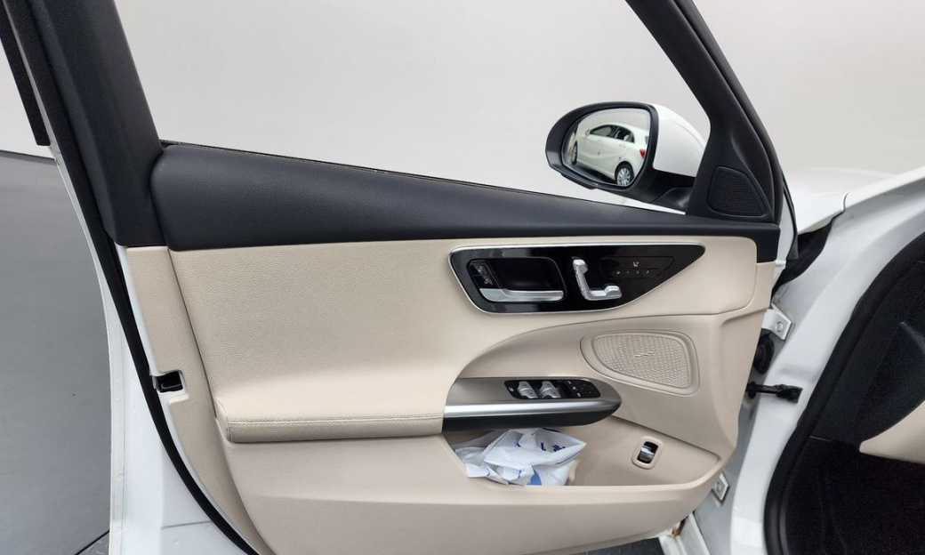 Mercedes-Benz C-Class C300 4MATIC Avantgarde, 2023