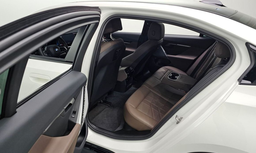 BMW 5-Series 520i M Sport, 2024